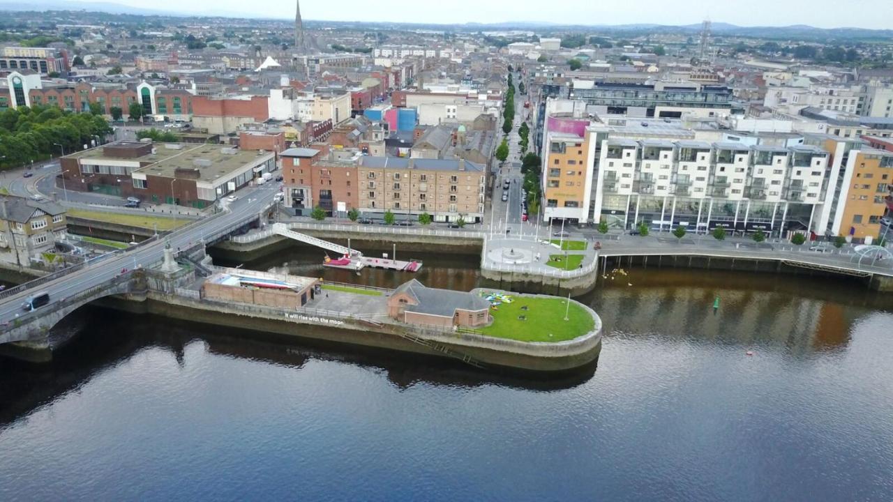 The Pier Hotel Limerick Junction Exterior foto